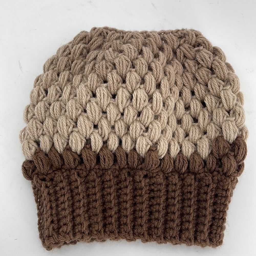 Handmade Napper bun beanie ponytail stocking cap one size NEW brown tan cream